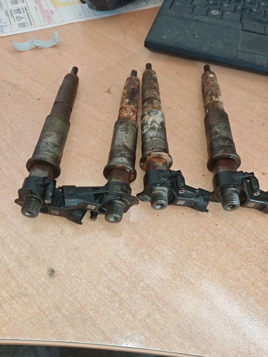 Injector renault trafic opel vivaro 0445115007