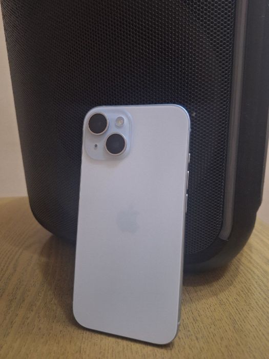 В продаже Iphone 15 6/128 белый