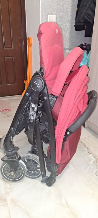 Коляска прогулочная