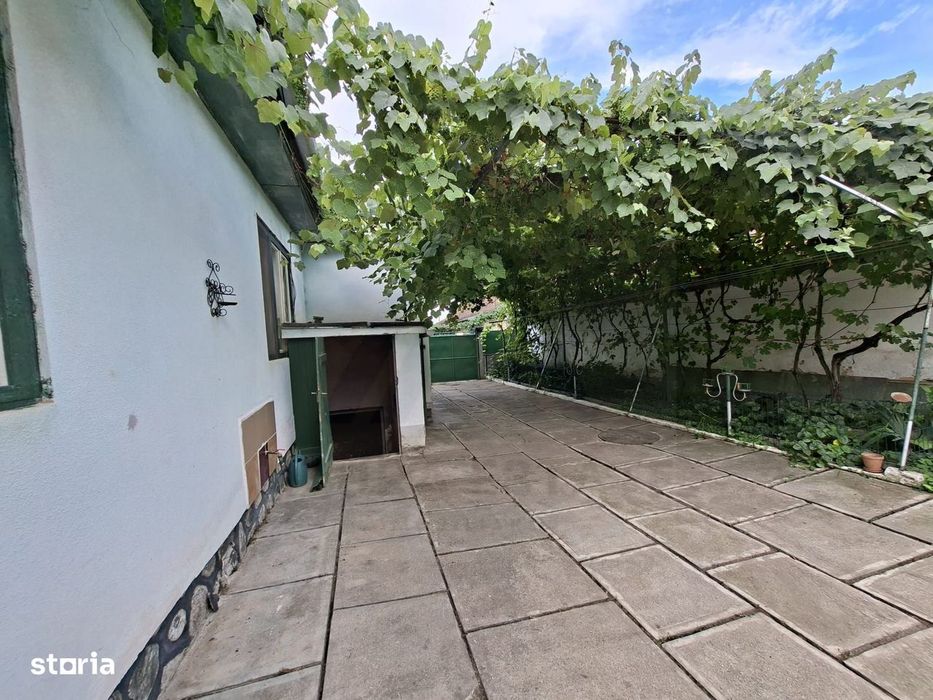 Casa individuala D+P+Pod teren 252 mp baie cu geam si curte in Sibiu