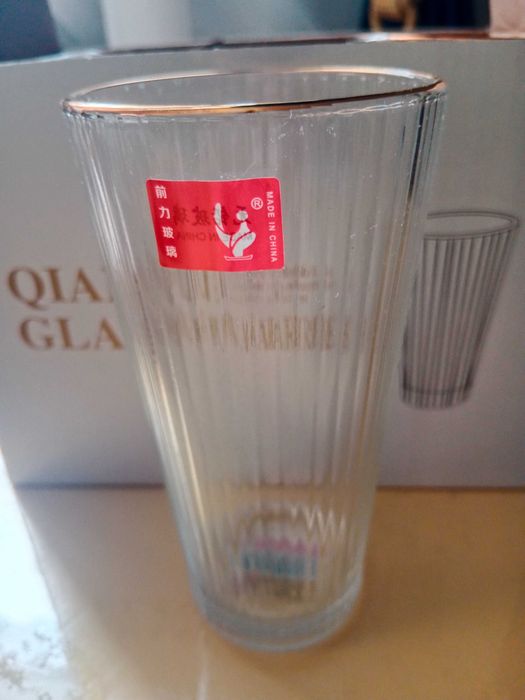 Набор новых стаканов