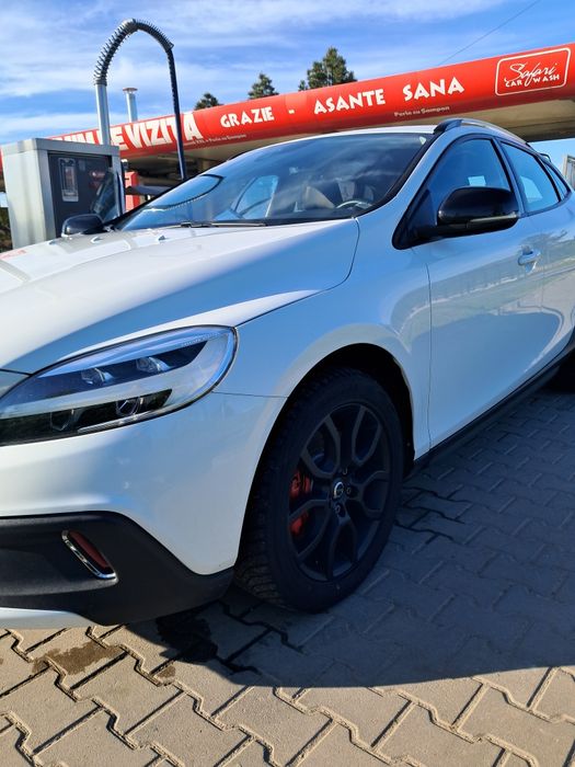 VOLVO V40 2018 — imagine 2
