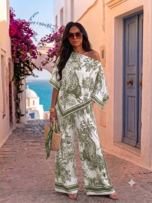 Compleuri dama din satin