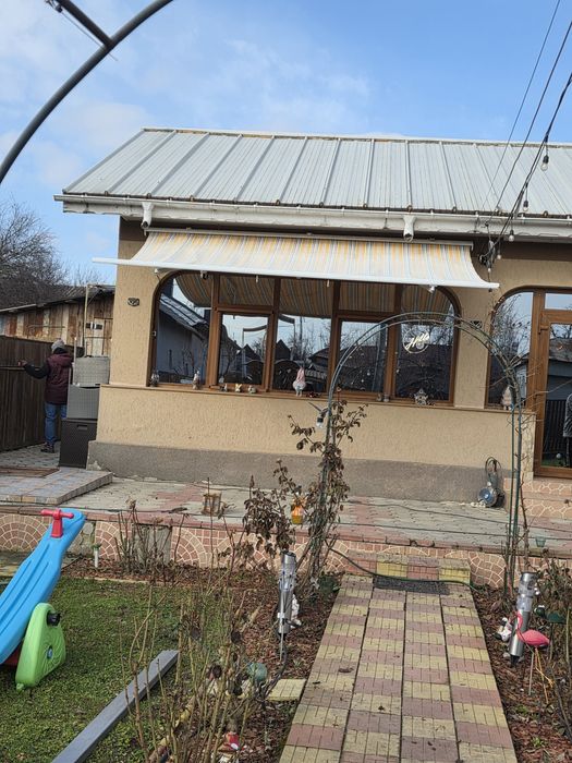 Copertine retractabile, automata si manuala de vanzare