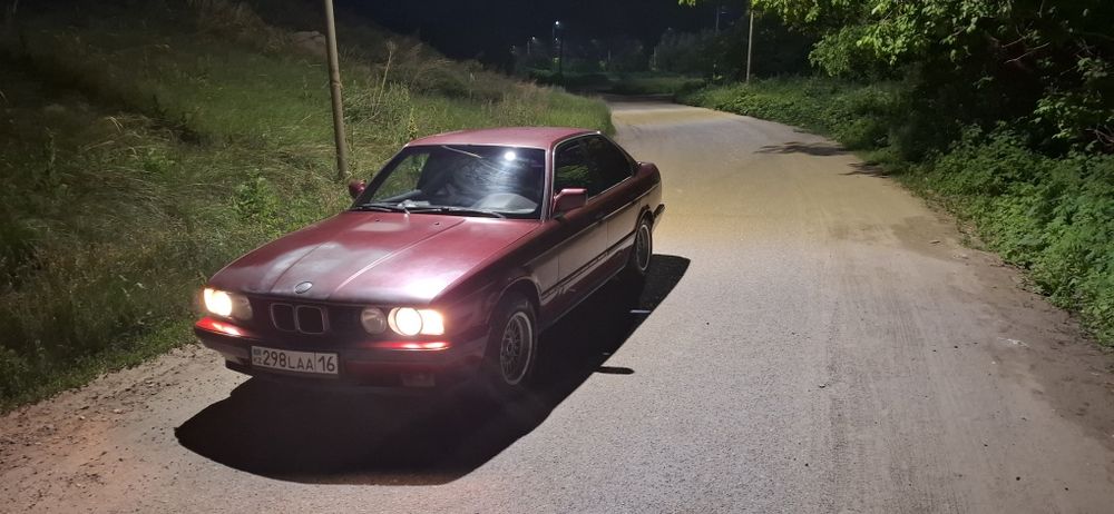 Продам  машину bmw e34