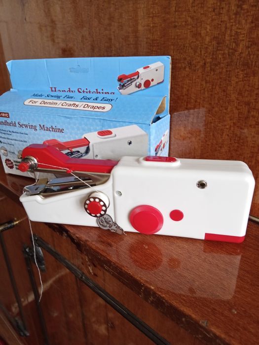 Продам ручную швейную машинку