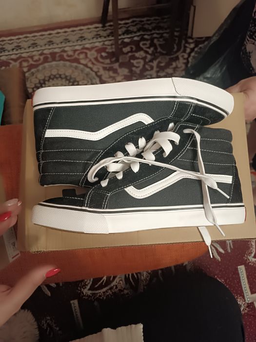 Кроссовки лёгкие VAHS