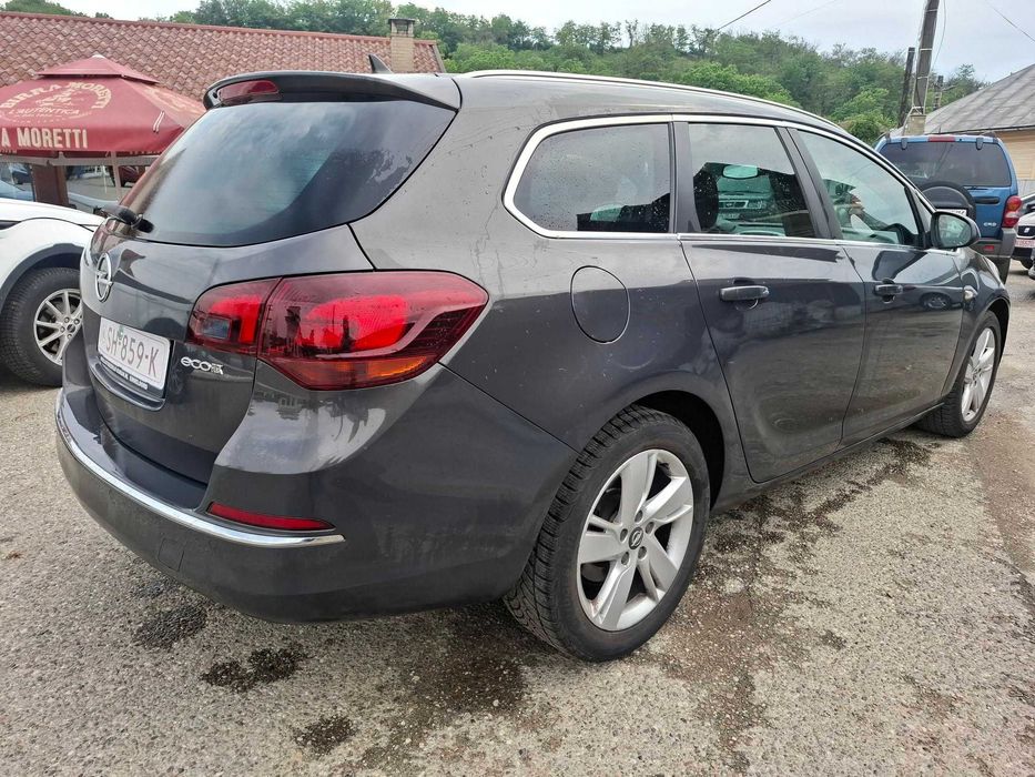 OPEL Astra 2013 — imagine 3