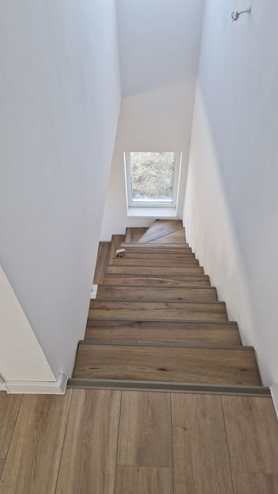 Proprietar vand  1/2 duplex la Bucovăț  , Finalizat