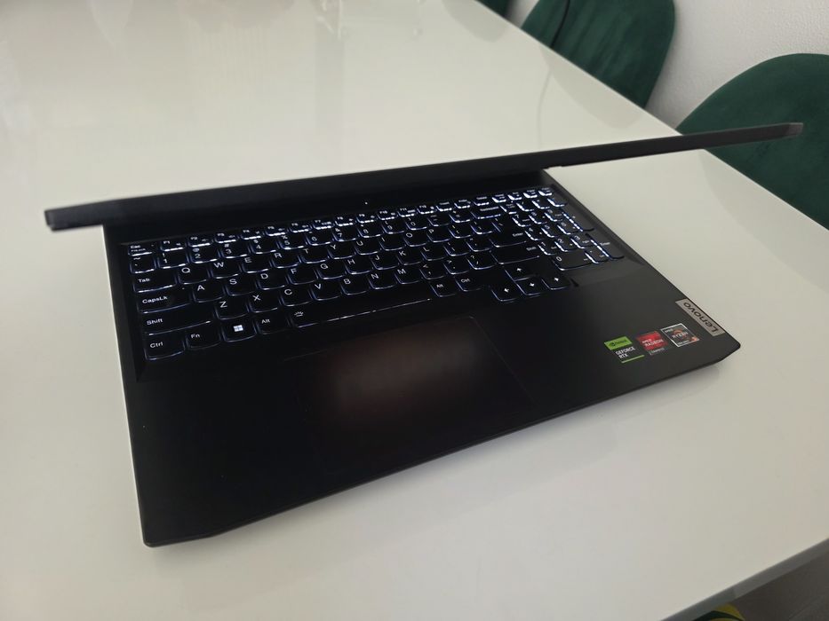 Laptop Gaming Lenovo IdeaPad 3 in Garantie