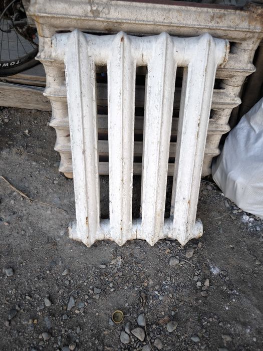 Радиатор чугунный