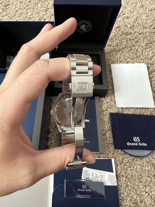 Grand Seiko 37mm quartz SBGX261