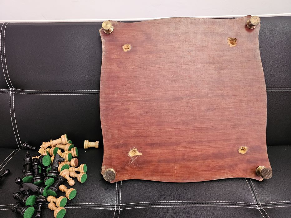 Стар дървен класически шах