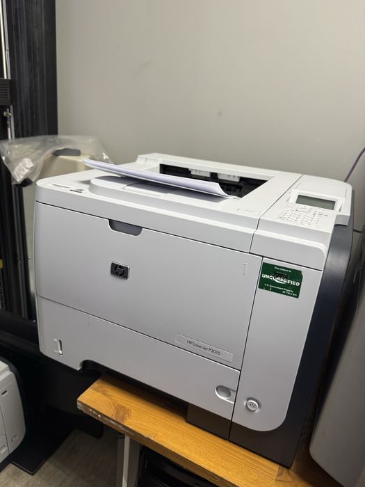 Продам принтер HP LaserJet P3015