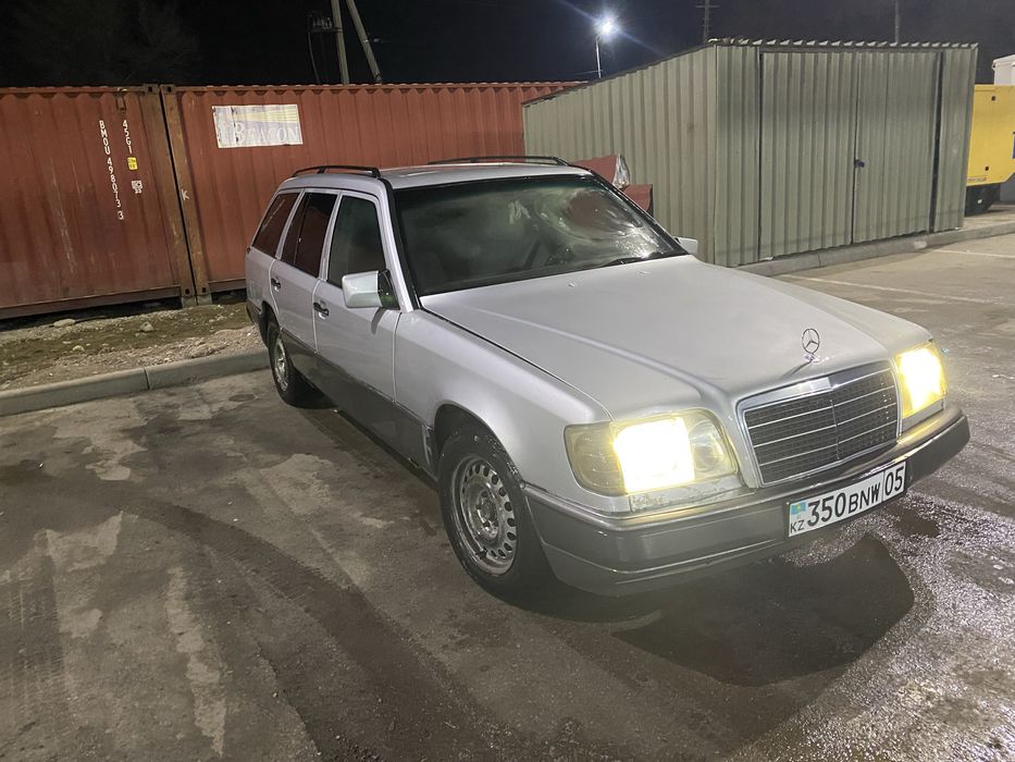 Продам Мерседес Е220 плита матор