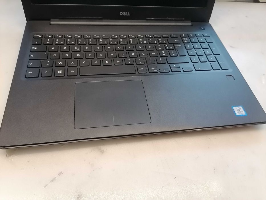 dezmembrez DELL latitude 3590 , i5 8th gen , placa de baza are scurt in zona prizei ventilator racire