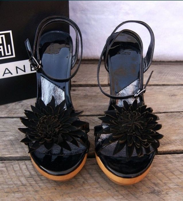 Босоножки модели (40 р-р)