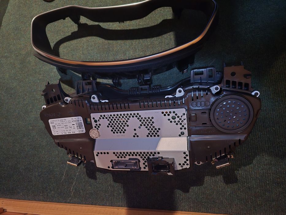 Ceasuri bord audi a6 c8