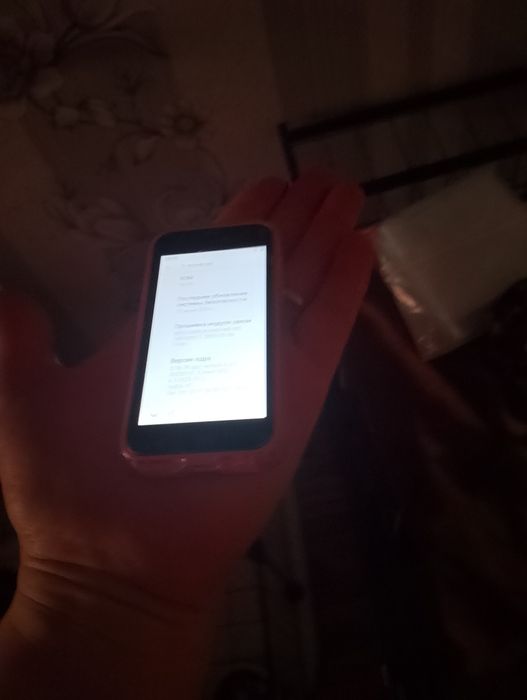 Продам телефон маленький