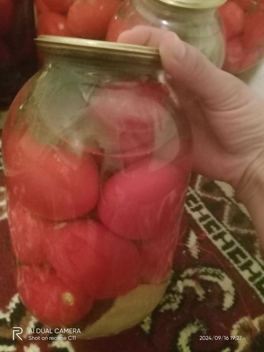 Ёпилган мазали помидор бодринг консервалари