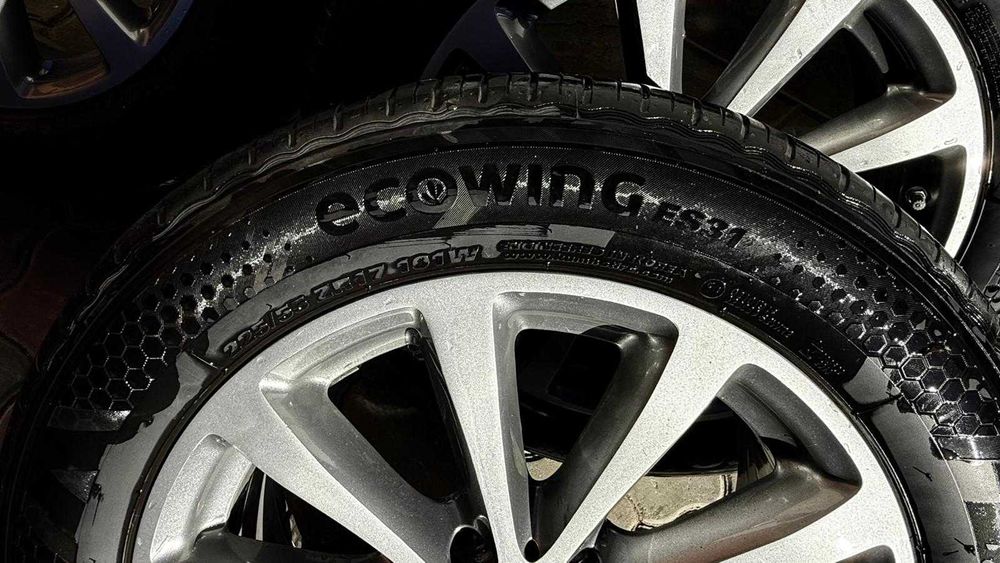 Jante originale Mercedes-Benz R17+anvelope Kumho 225/55 R17 DOT 5124