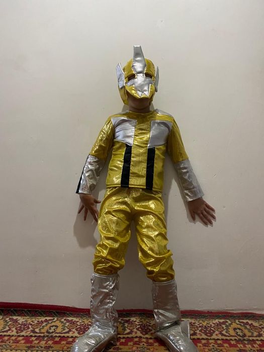 Продам костюм трансформера