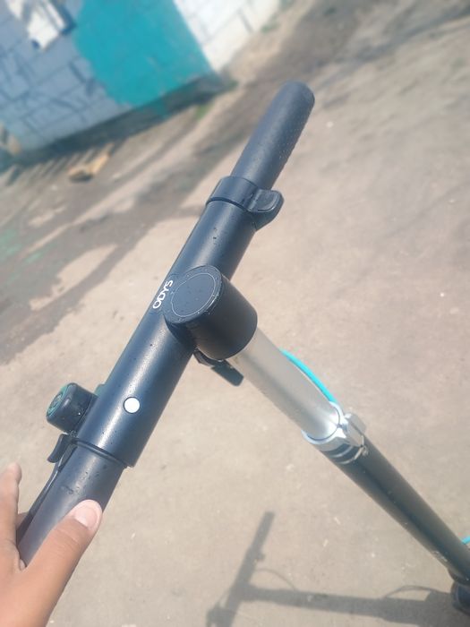 Vând trotinetă electrică de piese