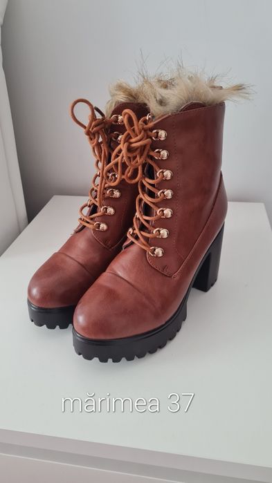 Ghete îmblanite cu blană damă cu toc gros maro marimea 37