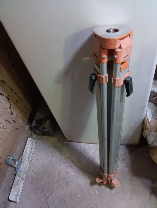 Продам теодолит в отличном состоянии