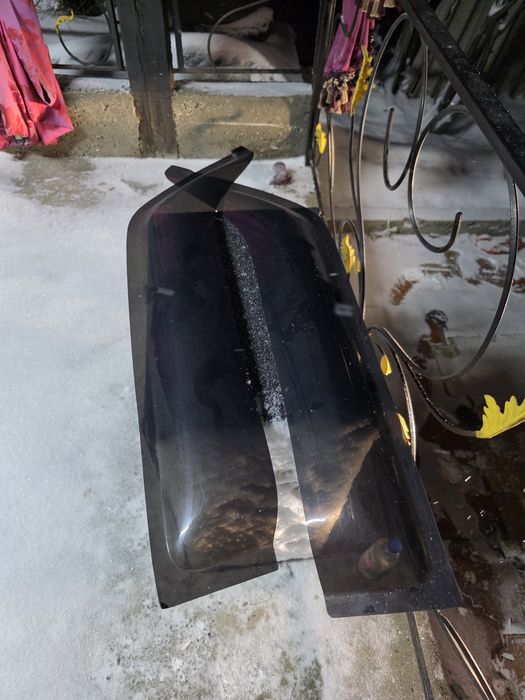 Передние ветровики Паджеро 2