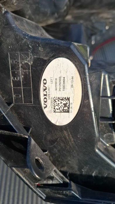 Volvo XC60 II 2017... Stopuri, complete sau separate 32228916, 32228917 (USA)