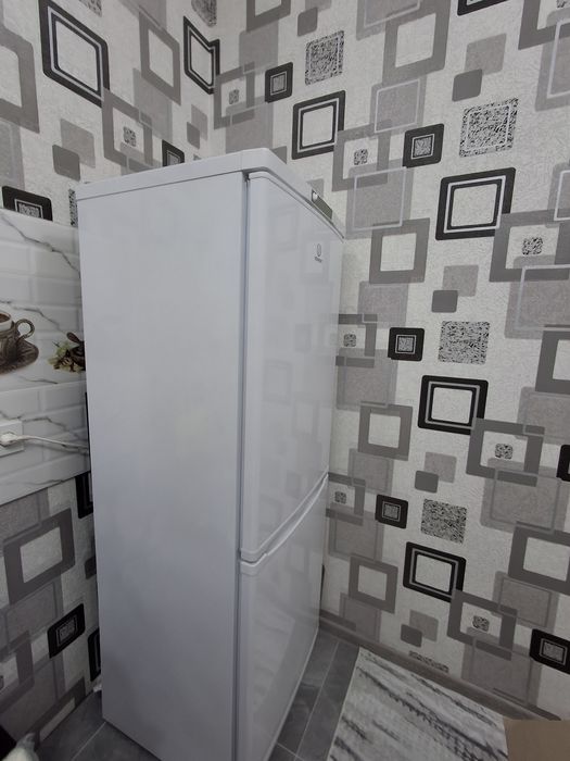 Indesit Xolodilnik xolati a'lo.