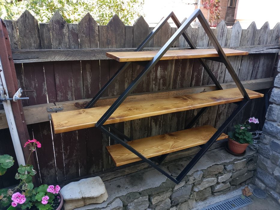 Етажерка за стена