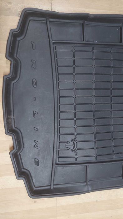 Гумена стелка багажник Toyota Corolla