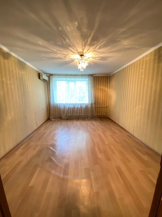 Продам 4 комн.кв, 2/5, 1997 года