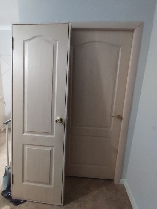 Продам межкомнатные двери