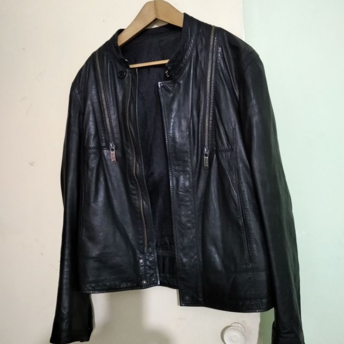 Продам кожаные куртки .