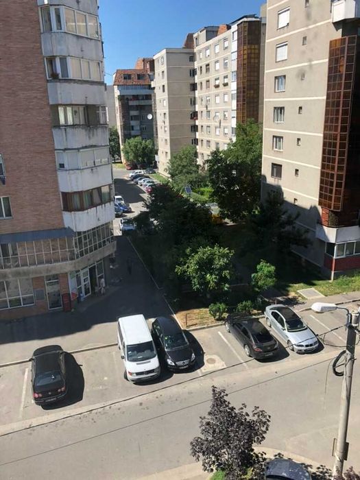 chirie oradea apartament 2 camere Decomandat, baie + bucatarie