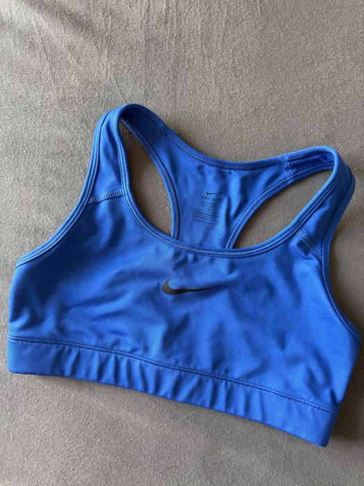 Спортен сутиен Nike