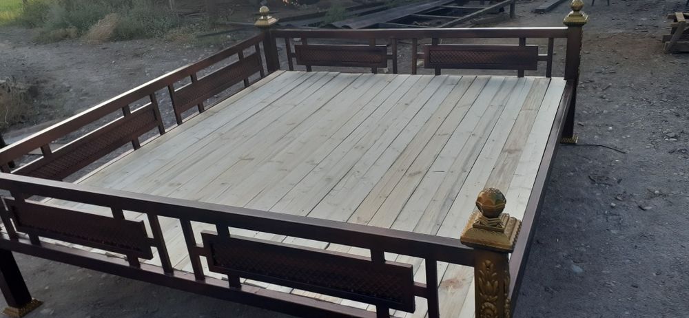 Железный тапчан   .