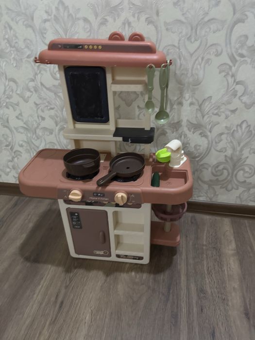 Игрушечная кухня для девочек