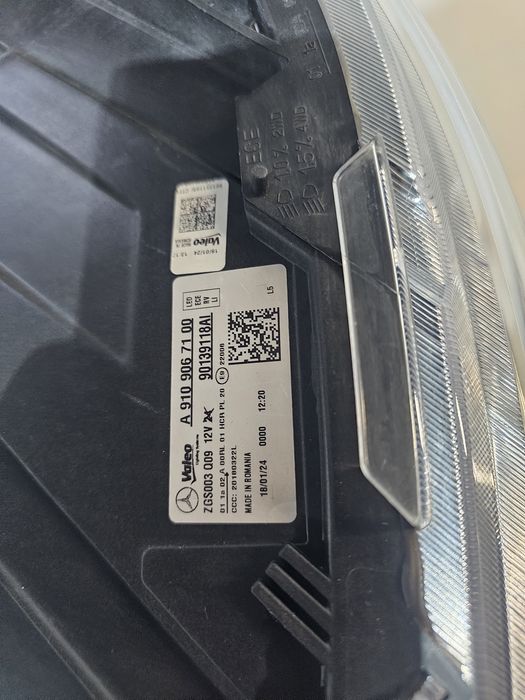 Far stanga  Mercedes Sprinter W907 W910 Full Led 
Stare impecabilă! 
Cod: A91090