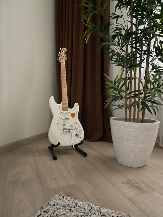 Электрогитара «Fender Stratocaster»