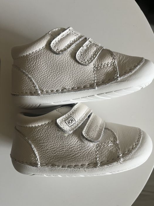 Бебешки обувки за прохождане