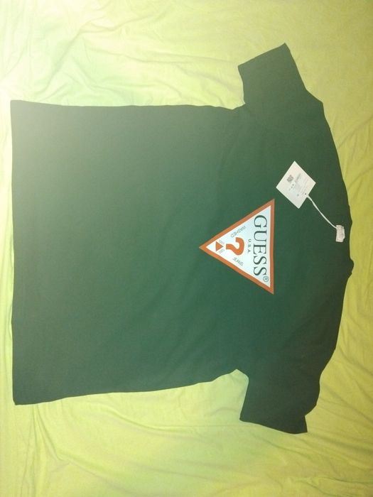 Мъжка тениска Guess 2XL нова!