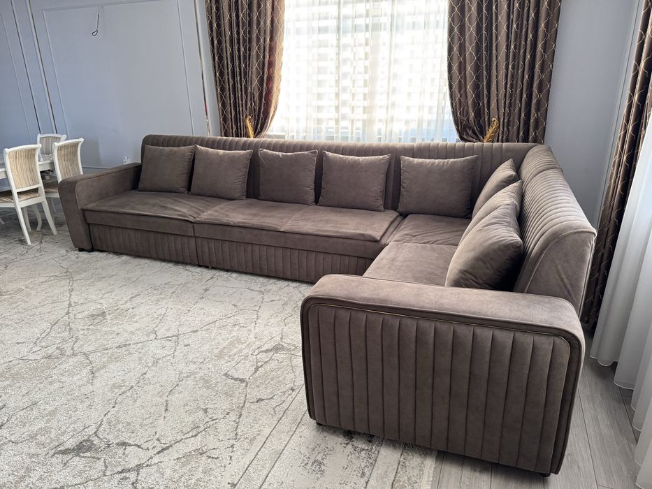 Диван в хорошем состояний