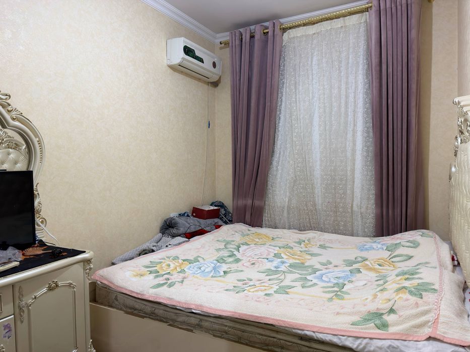 2-iki honalik, 4-qavat, uy 5 qavat. 2/4/5 Tuzel1, krestik. Srochno.