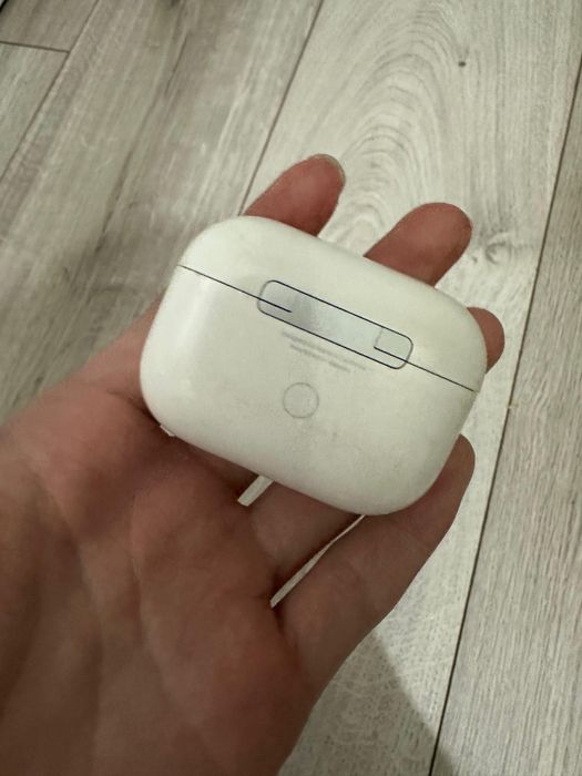 продам AirPods pro