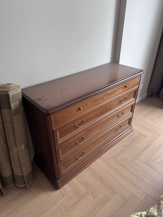 Спальный гарнитур