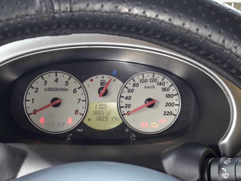 Nissan Micra decapotabila 1.4 benzina